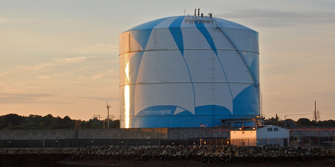 Imagen de Wikipedia de Tanque de Gas Natural Licuado