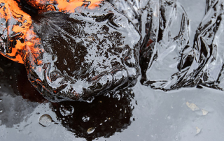 Accidente de derrame de petróleo crudo en la playa Ao Prao en la isla Samet el 31 de julio de 2013 en Rayong, Tailandia